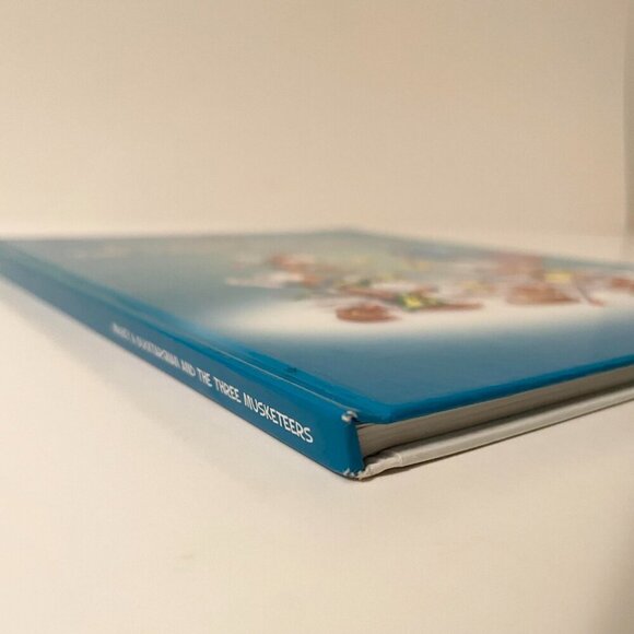 Disney Literature Classics Ducktargnan and the Three Musketeers Hardcover Book - Picture 4 of 15